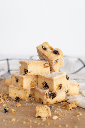 A pile of raisin shortbread biscuits